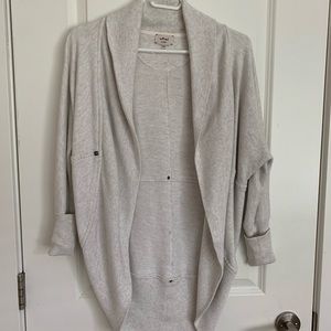 Aritzia | Wilfred Diderot Sweater/Cardigan